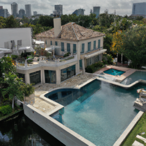 Discover Miamis Luxury Real Estate Market, professional photography, photorealistic, high quality, 8k resolution, natural lighting, sharp focus, detailed